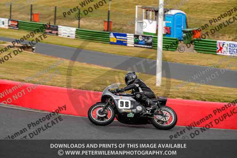 Vintage motorcycle club;eventdigitalimages;mallory park;mallory park trackday photographs;no limits trackdays;peter wileman photography;trackday digital images;trackday photos;vmcc festival 1000 bikes photographs
